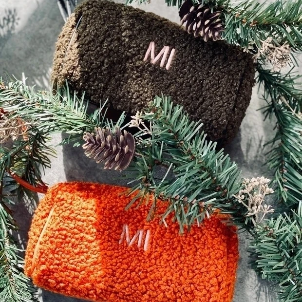 クリスマスギフトにもおすすめ♡ZARAのふわもこカスタムイニシャルポーチ