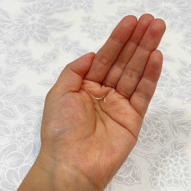 オバジC リファインローションのテクスチャー①