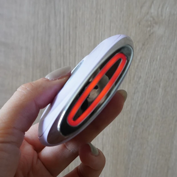 オリーブヤングで人気のBOHとshurinkのコラボ。毛穴ケア用美顔器「シュリンクRX ポアシュリンクディープショット」　の使い方