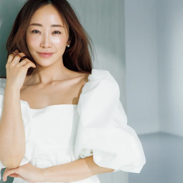 神崎 恵さんが何度も何年もリピート！愛用する名作＆新作スキンケアとは？