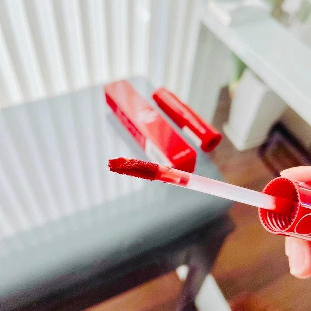 【SNSで話題！“マスクに付かないリップ”を検証🔍】rom&nd（ロムアンド）「ジューシーラスティングティント」_2