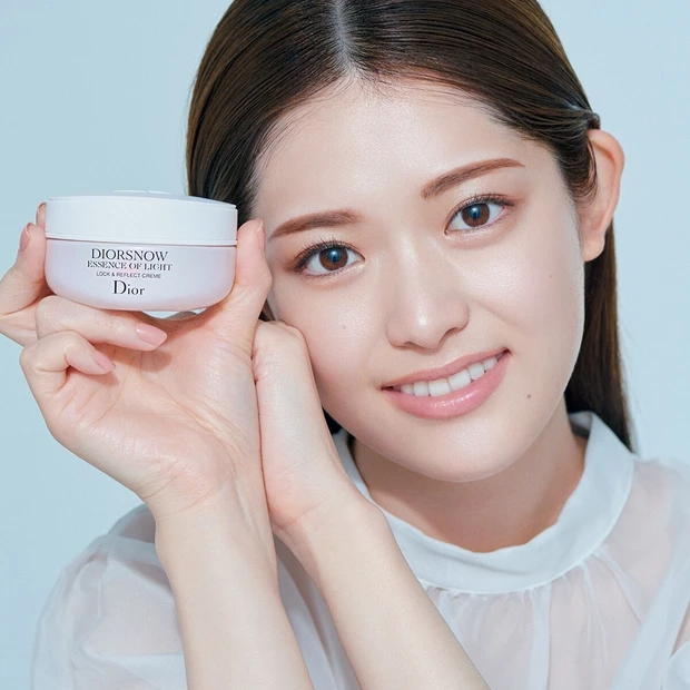 ディオール スノーの美白に松村沙友理さんも感動　雪のようにピュアで透明感…