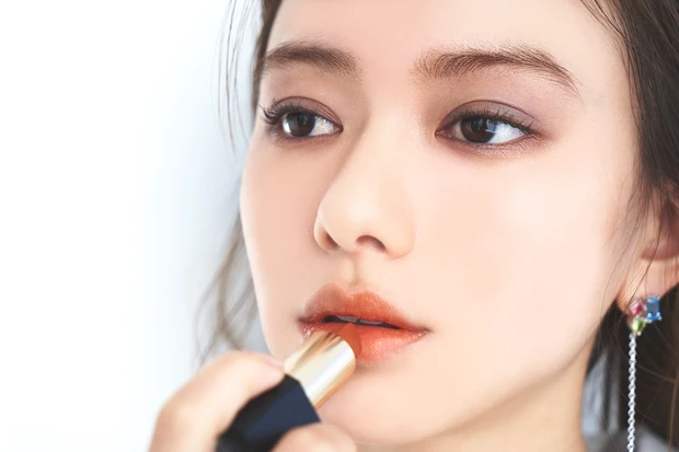 難易度の高いパープルアイの攻略法は? 山本舞香さんが透けパープルを広範囲にのせて儚げ顔に_7