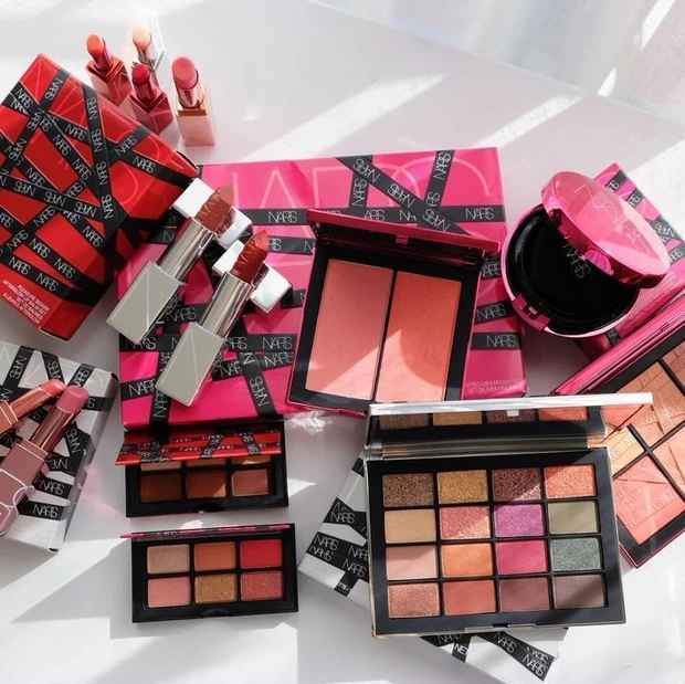 ナーズ【クリスマスコフレ】