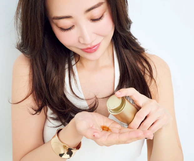 神崎恵さん愛用スキンケア クラランス ダブル セーラム ライト ADC