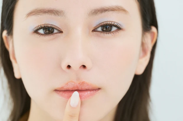 山本舞香のBeauty Script 【2024春夏トレンドメイク】FERRAGAMO編 HOWTO③