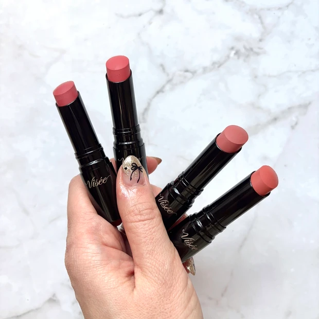 イエベが購入した「ヴィセ ネンマクフェイクルージュⅡ」の4色