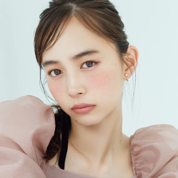 中野明海さんのピンクメイク！ ワントーンで意思ある表情をまろやかに