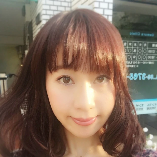 注目の秋ヘアはバイオレットを効かせた上品スタイル