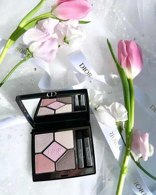 お早目にチェックを♡
ディオールの春コスメをご紹介！！
【DIOR】_2_5