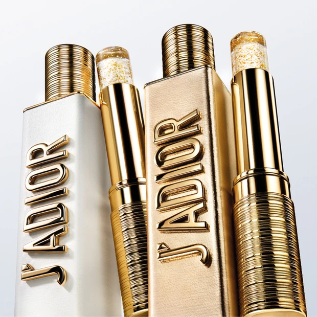 “ジャディオール”のロゴが輝くアクセサリーのような数量限定スティック フレグランス【クリスマスコフレ2025】