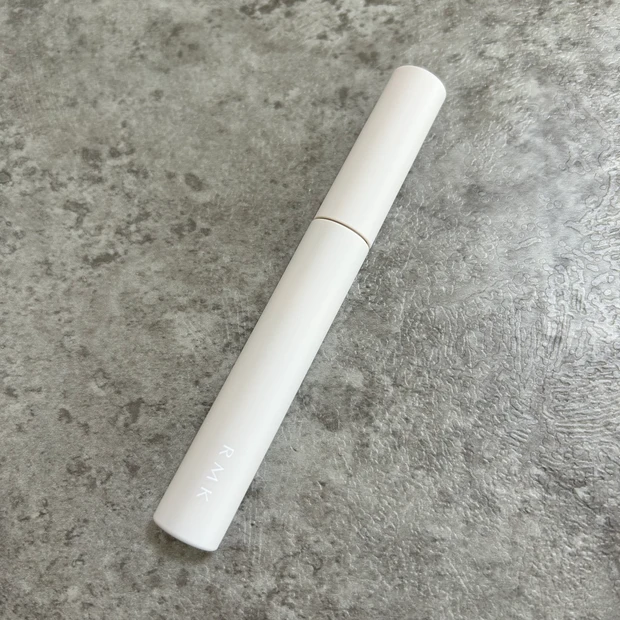 フェザー ウィスプ マスカラ パッケージ