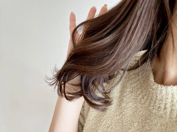 パンテーンから新発売!大人女子なら髪の日焼け止めオイルも取り入れて✨ 【パンテーン UV カット ヘアオイル 】_4