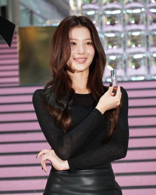 YSL BEAUTYアンバサダーのSANAさん（TWICE）が登場！ スペシャルメッセージもチェック_5_6