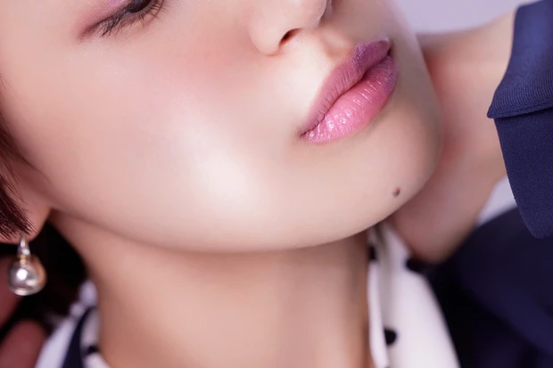 【ブルベ冬】好印象な初対面メイク｜持ち前の存在感に軽やかさをトッピングして好感度アップ_8