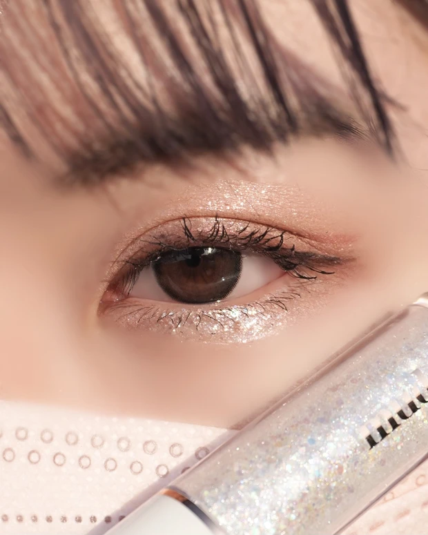 【MAQUIAインフルエンサーのオッス！推しコス】最近購入した感動コスメ！宝石のような輝き。大人の綺麗な韓国コスメブランド「mude」のグリッターを大紹介！_4_2