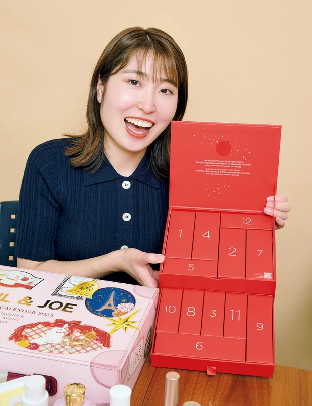 クリスマスコフレ 2025 クラランス CLARINS  アドベントカレンダー マキアエディター 髙橋里佳