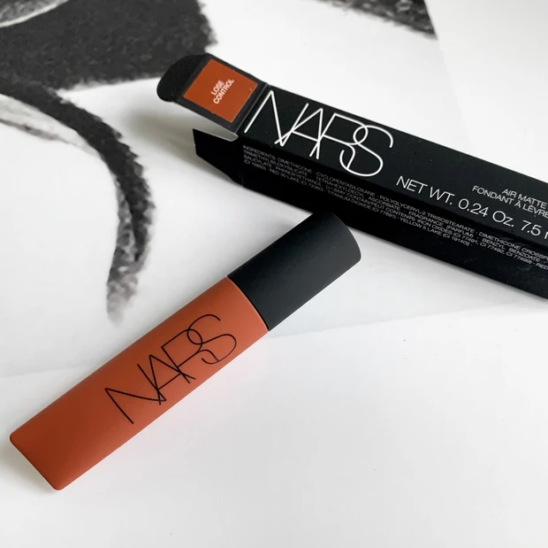 NARS エアーマットリップカラー ブラウンピンク　LOSE CONTROL/02686