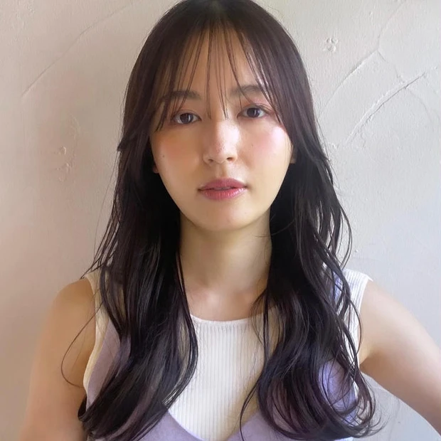 ロング　ヘア　髪型　ヘアスタイル　大人　前髪あり　30代　40代