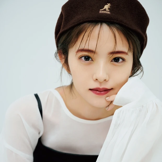 アイブロウを「赤」にするだけで今っぽさが急上昇！ 今こそカラフル眉メイク…