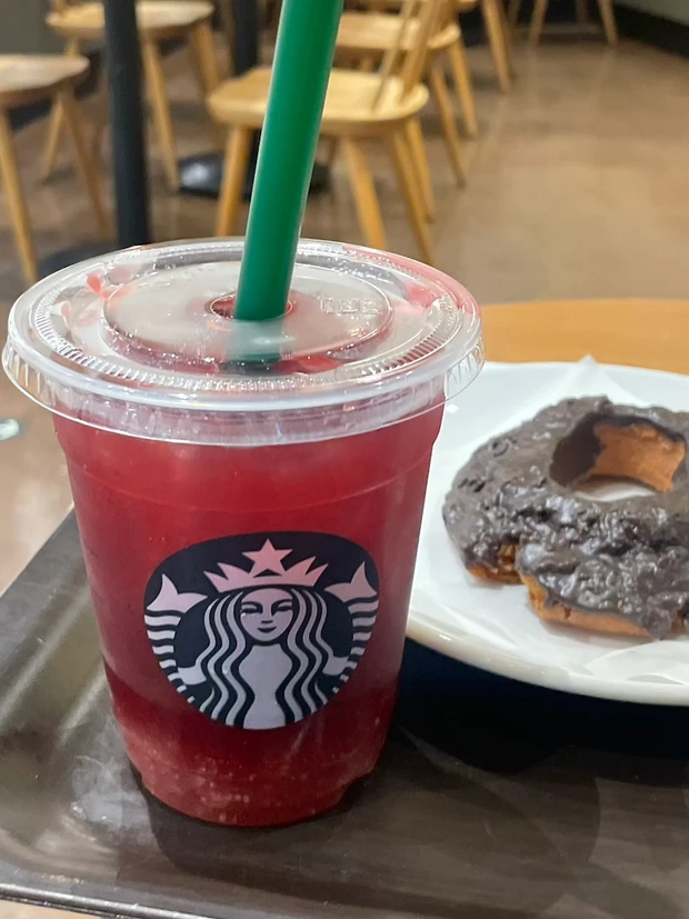 スタバ 飲む美容液 アサイーベリーゆずシトラス&ティー