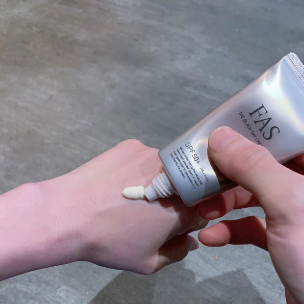 FAS ザ ブラック デイ クリーム