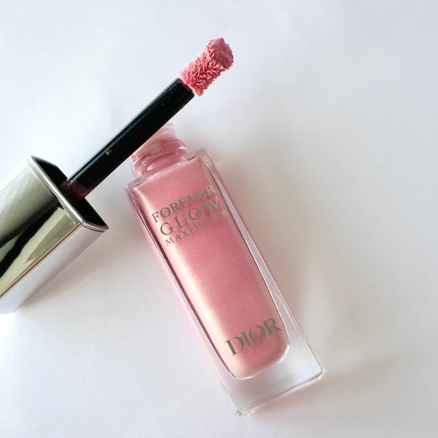 Dior ディオールスキンフォーエヴァー グロウ マキシマイザー リキッドハイライト