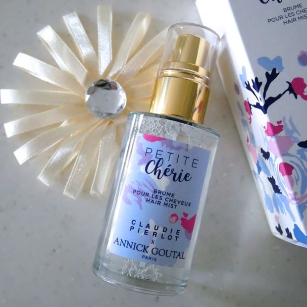 私の髪、揺れるたびほんわり良い香り。アニック グタール「プチシェリーヘアミスト」6/14 数量限定販売