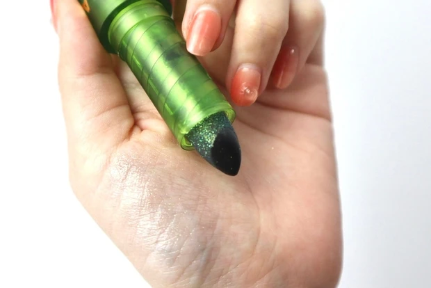 シーイン ハリーポッター コラボコスメ グリッターリップスティック スウォッチ