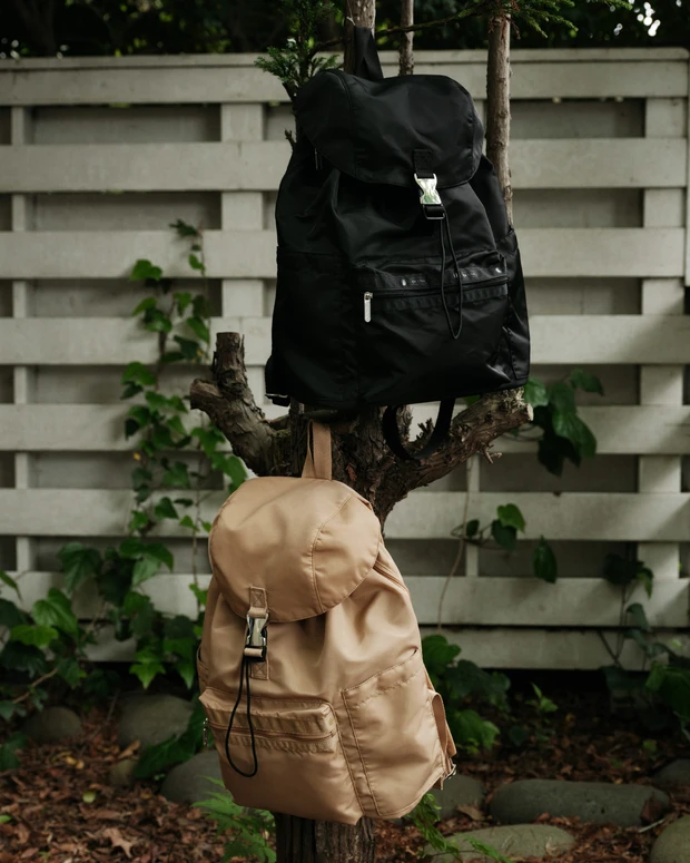レスポートサックと神崎恵さんのコラボ 毎回即完売のバックパック「Smart Flap Backpack2」 新色