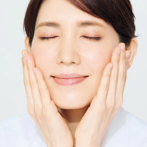 洗う順番は? 力加減はどのくらい? 友利先生が正しい洗顔のコツを解説!