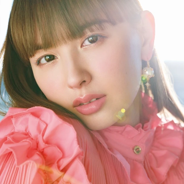 メイクaddictな鈴木えみが選ぶ春リップは、グッチ・シャネル・ファシオ…