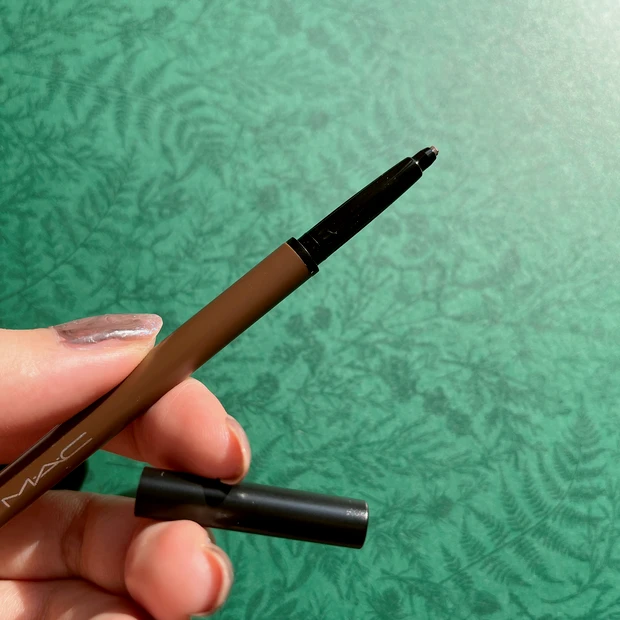 洗練眉毛はM・A・Cでお得に手に入れる!4,000円台でプチギフトにもおすすめなブロウキット【メイド トゥ ワオ ブロウ キット】_2_1