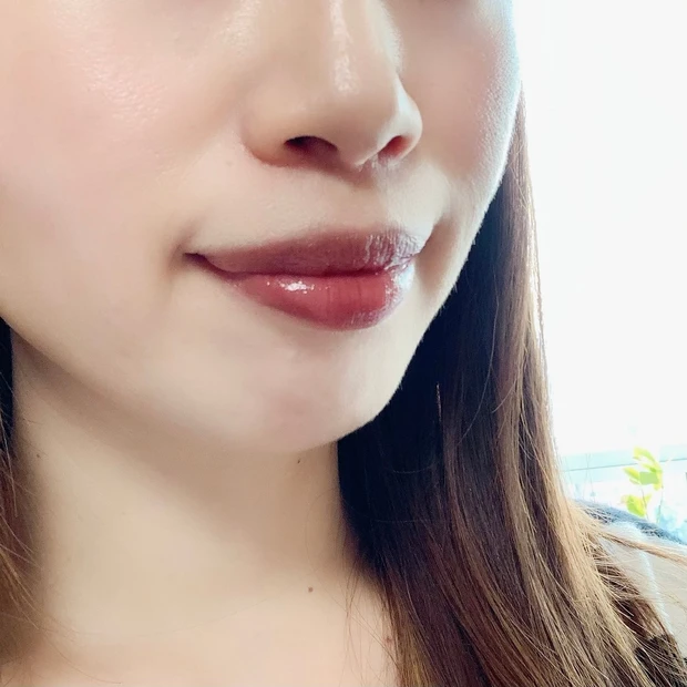 【数量限定】オペラの限定カラーで甘いダークカラーの唇に_3_2