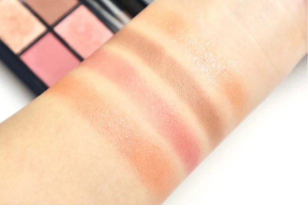 エトヴォス ミネラルクラッシィシャドー ジョイピンク スウォッチ