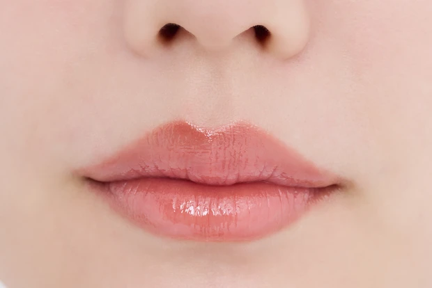 【仕上がり】グロスなどのツヤ系リップを重ねる場合