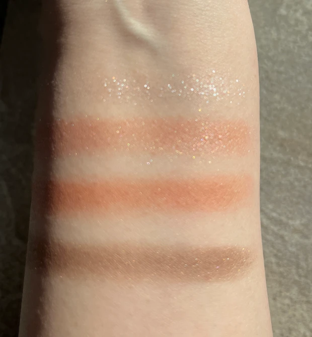 エナモル　アイシャドウ　ニュアンスカラーアイズ　口コミ　マホガニーピンクブラウン　スウォッチ