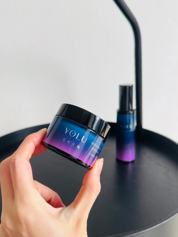 YOLUのオーバーナイトセラム&クリーム