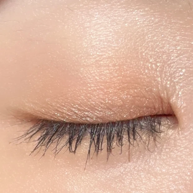 シグニチャー カラー アイズ 150 光飾 –HIKARIKAZARIの塗布写真