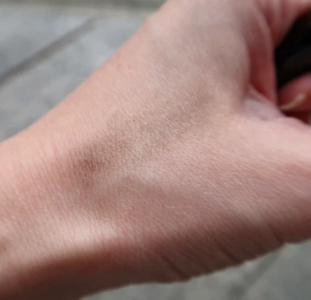 KANEBO  シャドウオンフェースの色合い