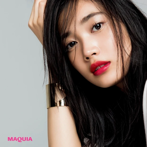 凛とした美しさをもつブルー肌さんにぴったり。この秋の濃い色“冒険リップ”…