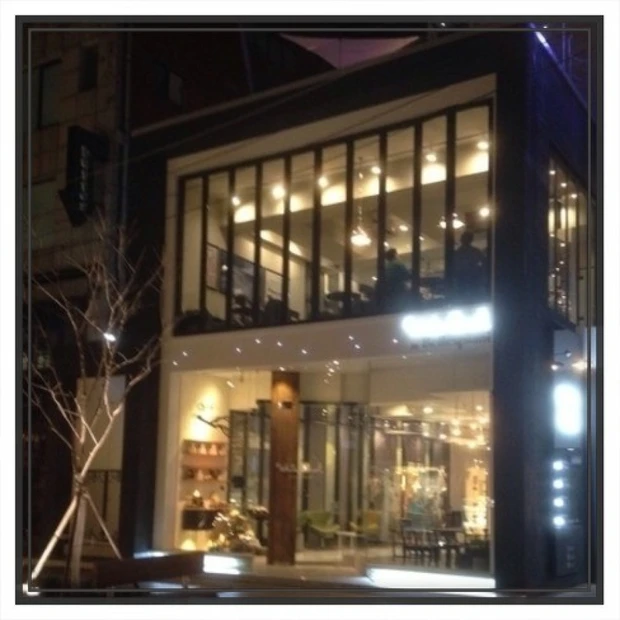 【韓国カフェ】新沙洞のソルトヒーリングカフェ White Secret