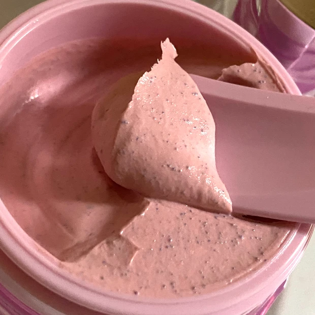 ティファニーブルー色の数量限定のクレイパックはアロマミントの香り。とろ〜りとつぶつぶで角質ケア。_2_2