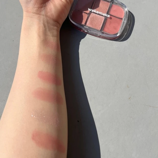 これひとつで上品な目元が完成♡色んな質のワントーンカラーで使い方自由自在！【WAKEMAKE ソフトシアーマルチパレット】_6_2