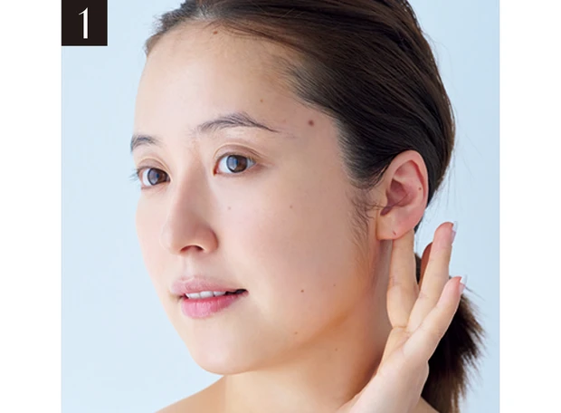 衛藤美彩さんのセルフメイクプロセス1