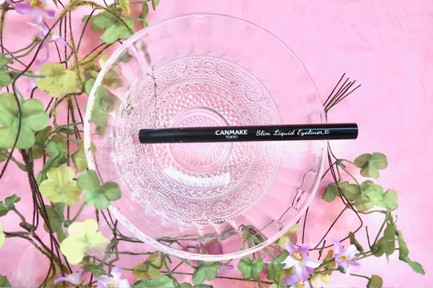 キャンメイク  スリムリキッドアイライナーのパッケージ