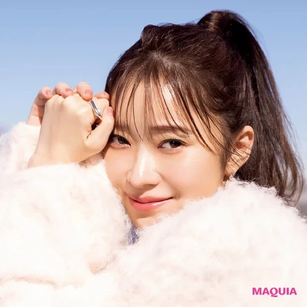 大人におすすめのピンクのワントーンメイク3選_1.甘すぎない「ロージーピンク」のワントーンメイク