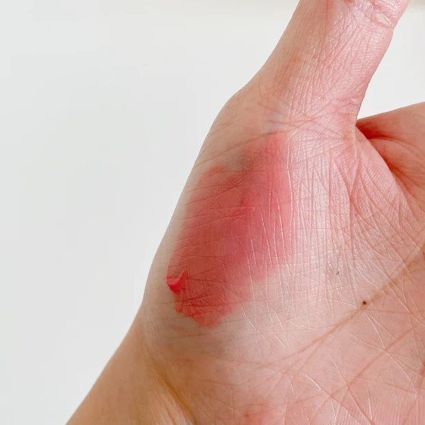 フジコ 水彩チーク 02 マイラブリーピンク スウォッチ