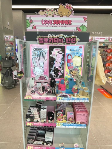 メイクツールや日傘まで！