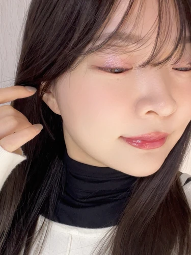 白はハイライトにも◎